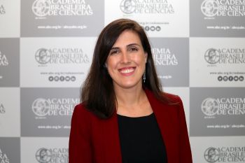 Adriana Bastos Carvalho