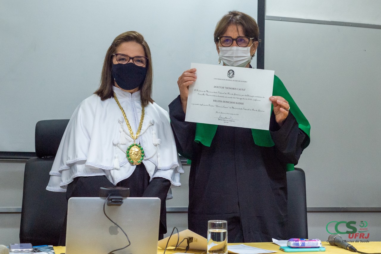 Cerimônia Honoris Causa prestigia personalidades no IESB