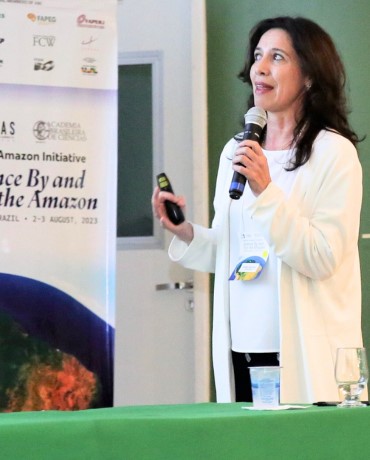 Andrea Encalada apresenta o SPA em evento ABC-Ianas, em Manaus